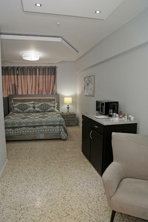 Itza-Bella Suites Isabela Exteriör bild
