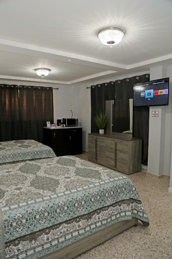Itza-Bella Suites Isabela Exteriör bild